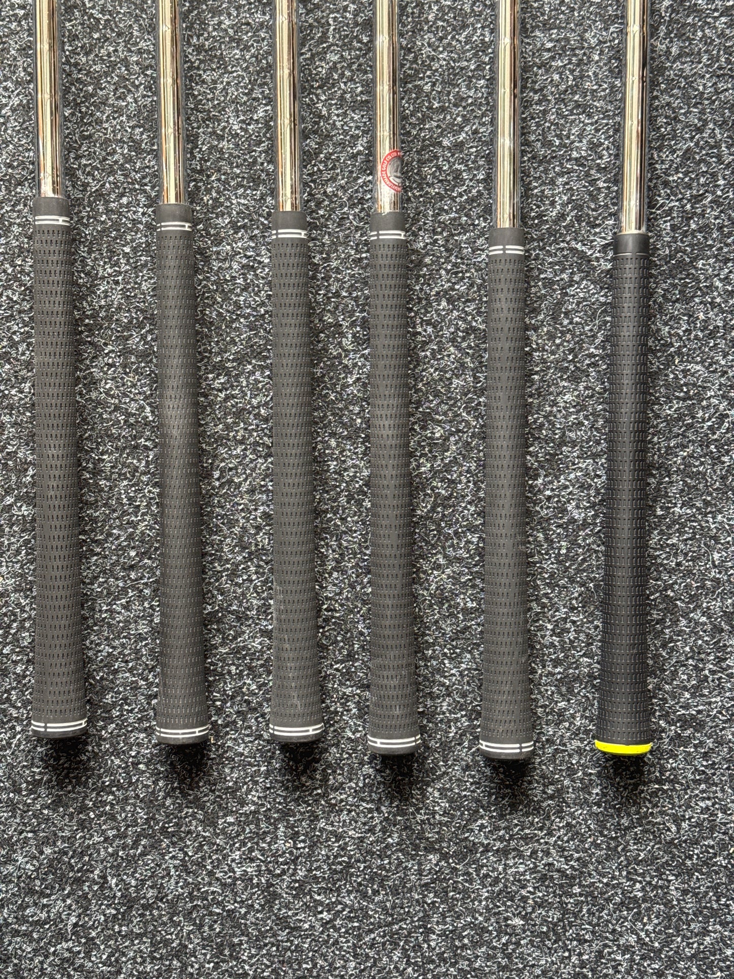 TaylorMade M2 5–PW Iron Set (Stiff)