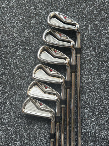 TaylorMade R9 5–PW Iron Set (Stiff)