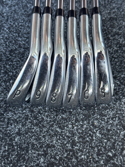 Titleist CB718 5-PW Iron Set (Stiff)