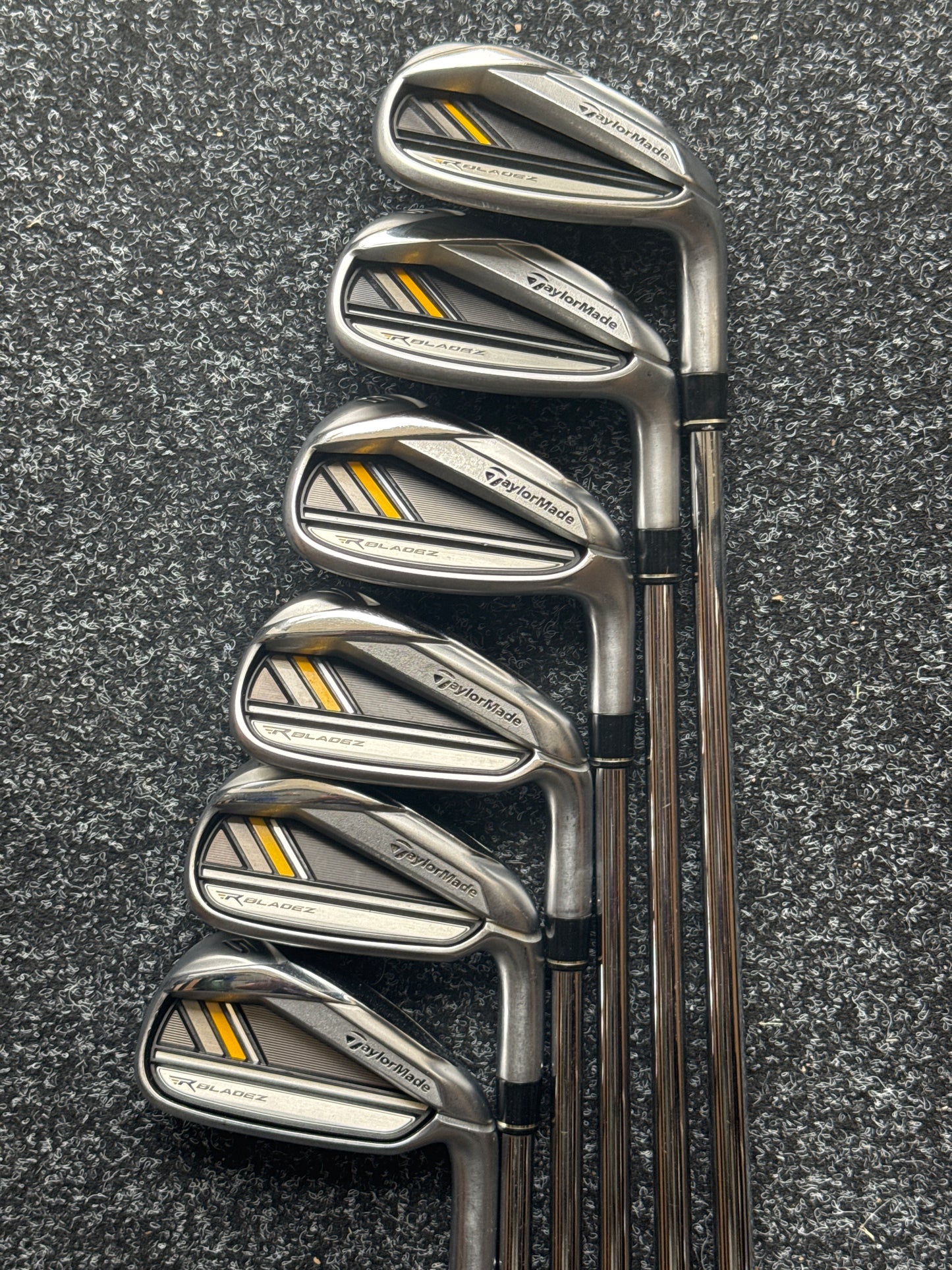 TaylorMade RBladez 5–PW Iron Set (Stiff)