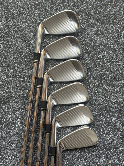 TaylorMade R9 5–PW Iron Set (Stiff)