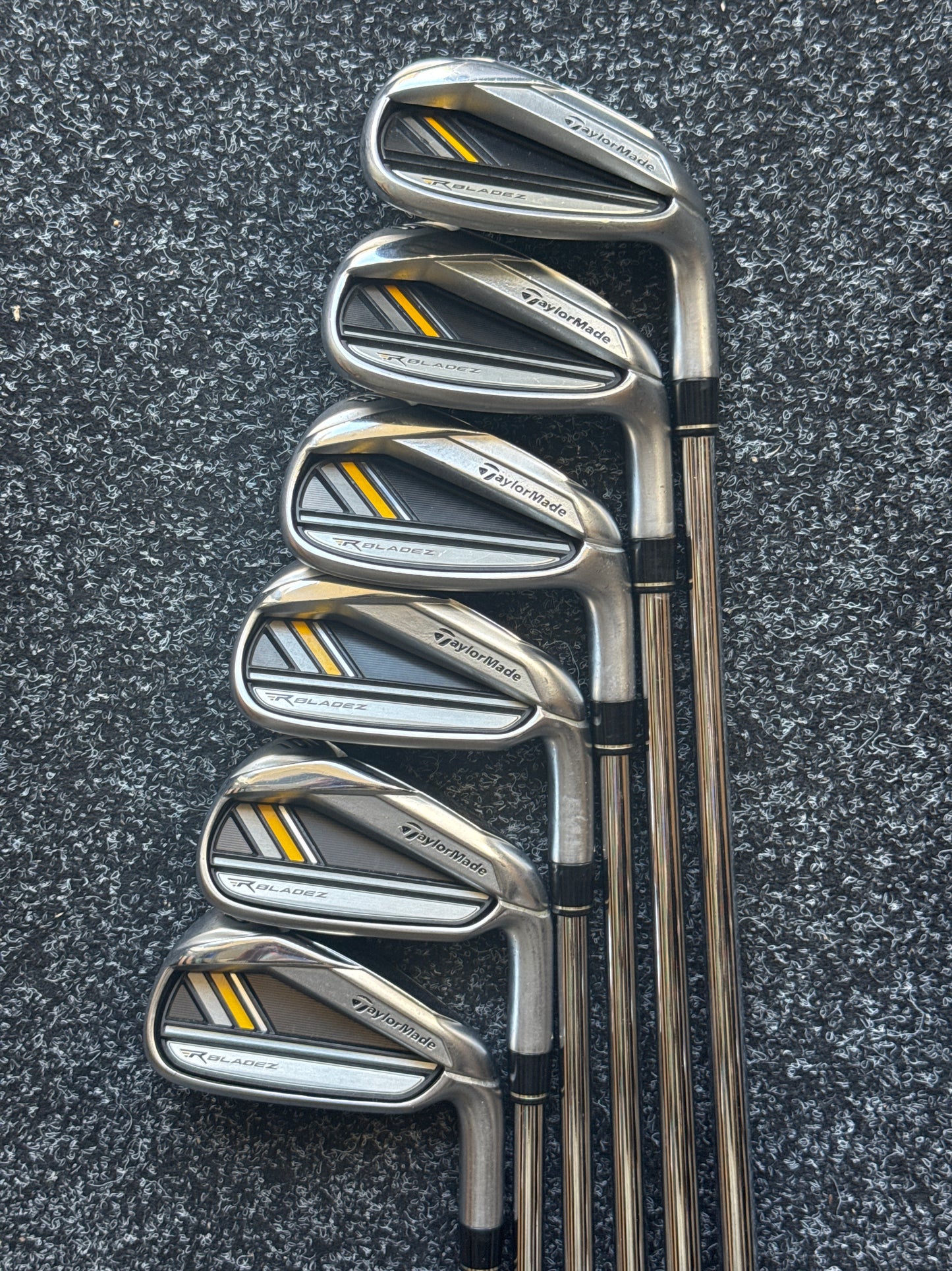 TaylorMade RBladez 5–PW Iron Set (Stiff)