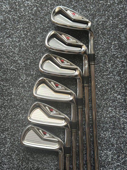 TaylorMade R9 5–PW Iron Set (Stiff)