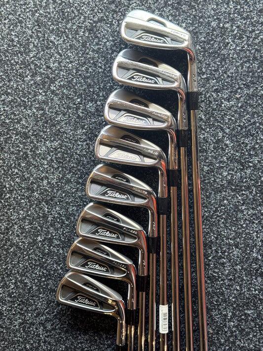 Titleist 712 AP2 3-PW Iron Set (Stiff)