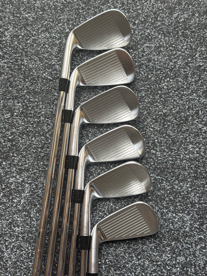 Titleist AP2 5–PW Iron Set (Stiff)