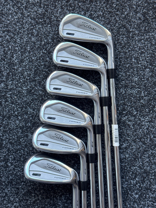 Titleist CB718 5-PW Iron Set (Stiff)