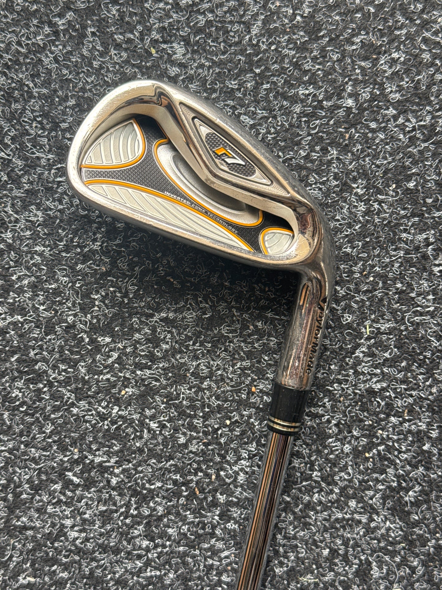 TaylorMade R7 5–PW Iron Set (Stiff)